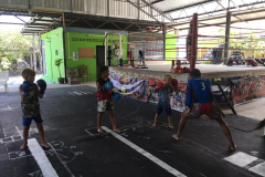 Några elever hade även thaitema på onsdagen och då skulle det bli thaiboxning.